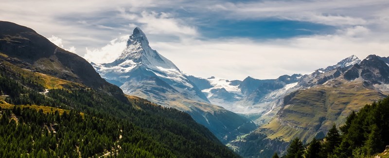 Vivre et travailler en Valais I Guide digital ! 